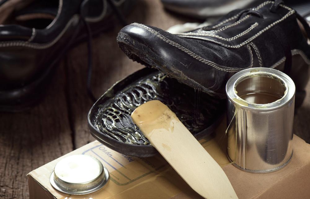 Shoe repair glue