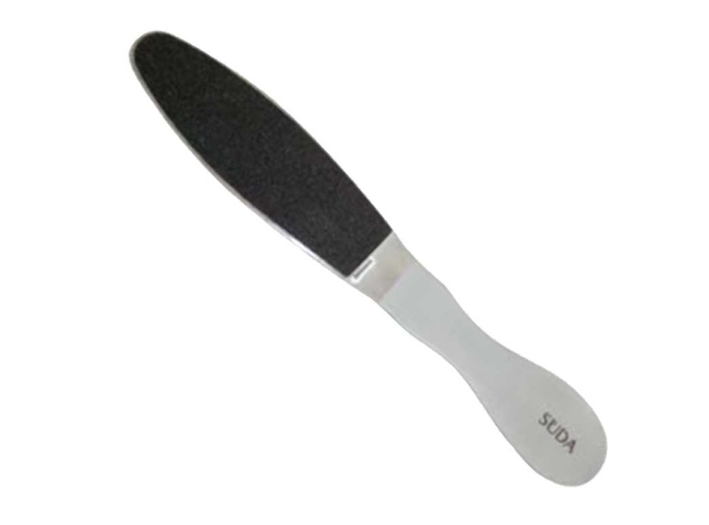 High quality stainless steel nail file that withstands any required disinfection and sterilisation routine (autoclavable). Ton be used with adhesive pads available in coarse or fine grits.